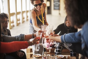 Half-day Wine and Cava Boutique Winery Tour with Tapas