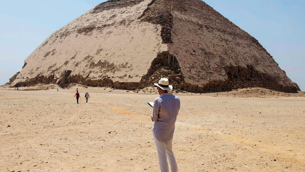 Private Guided Tour to Sakkara, Memphis and Dahshur