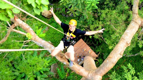 Lentävä Hanuman Ziplining-seikkailu