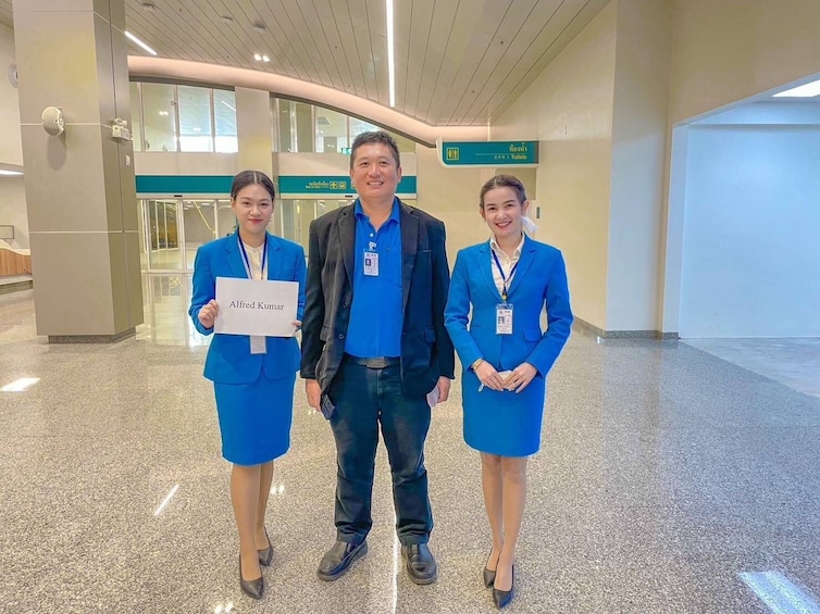 Guided Fast Track Lane Pass: Bangkok Suvarnabhumi Airport