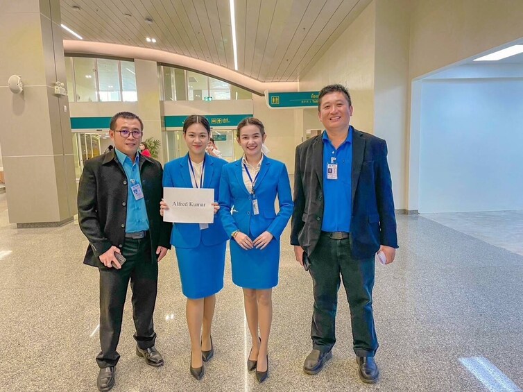 Guided Fast Track Lane Pass: Bangkok Suvarnabhumi Airport