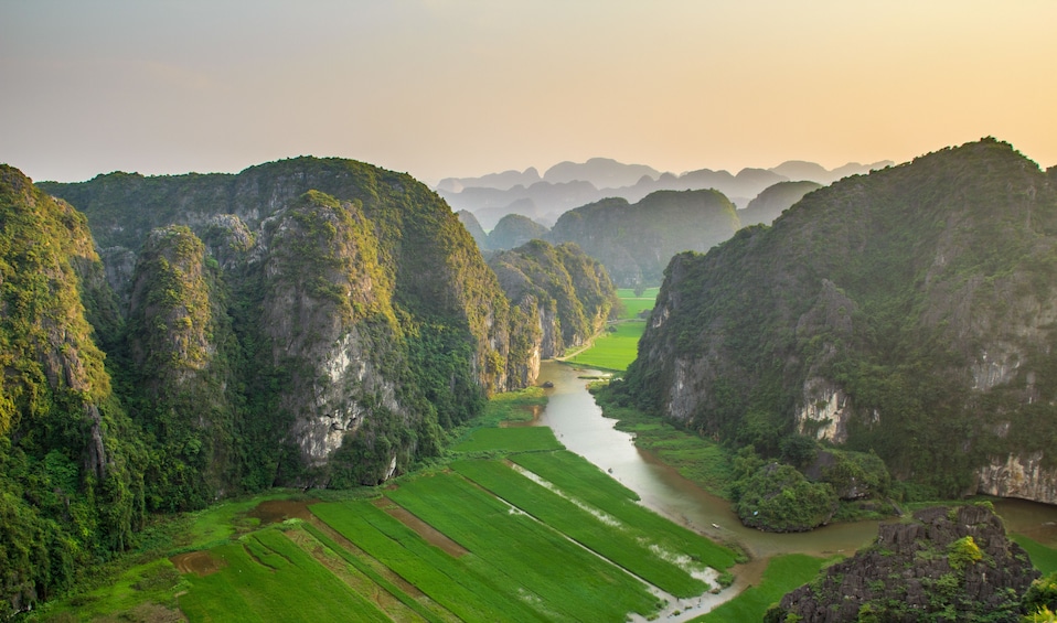 5-days Hanoi - Halong - Ninh Binh Package