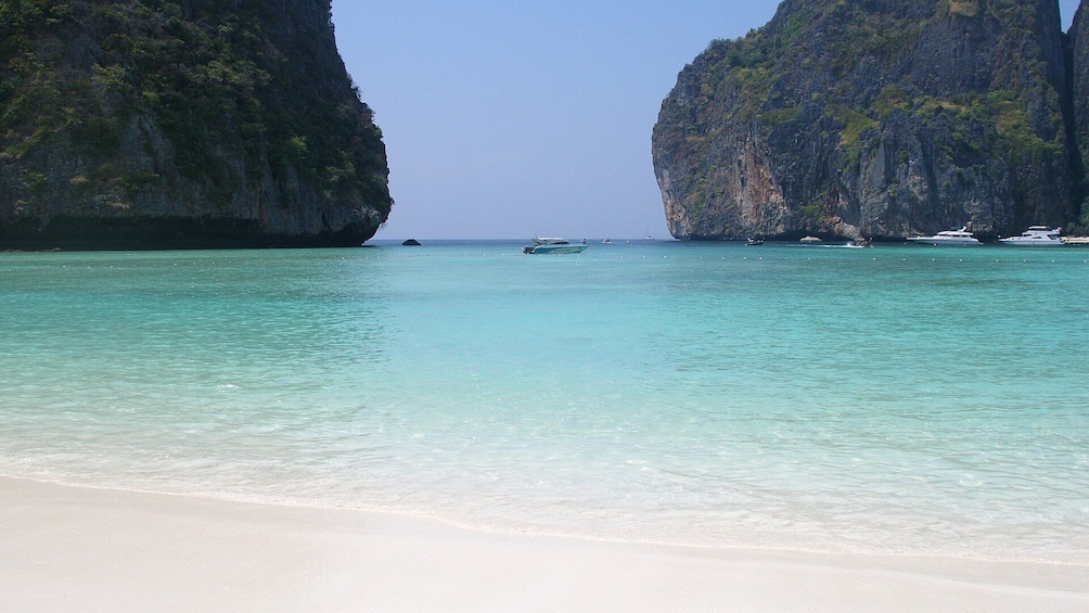 Phi Phi Islands and Bamboo Island by Speedboat 