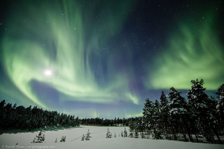 Rovaniemi: Lakeside Sauna Experience with Aurora Borealis
