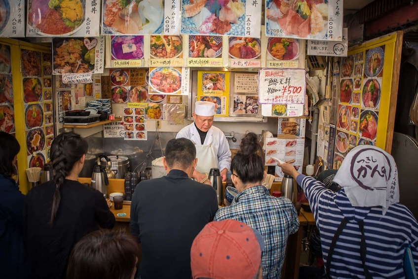 Classic Tsukiji Insider's Tour With Breakfast