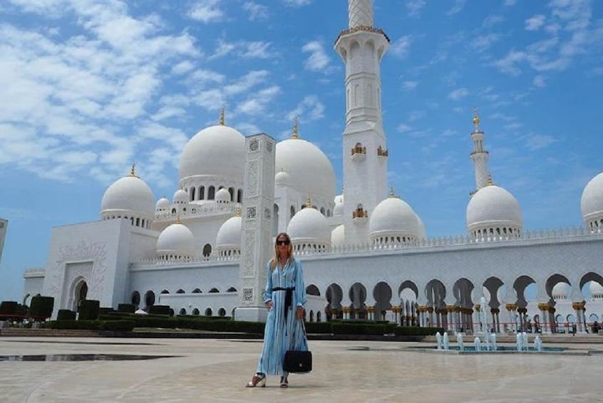 Woman at a mosque in Abu Dhabi