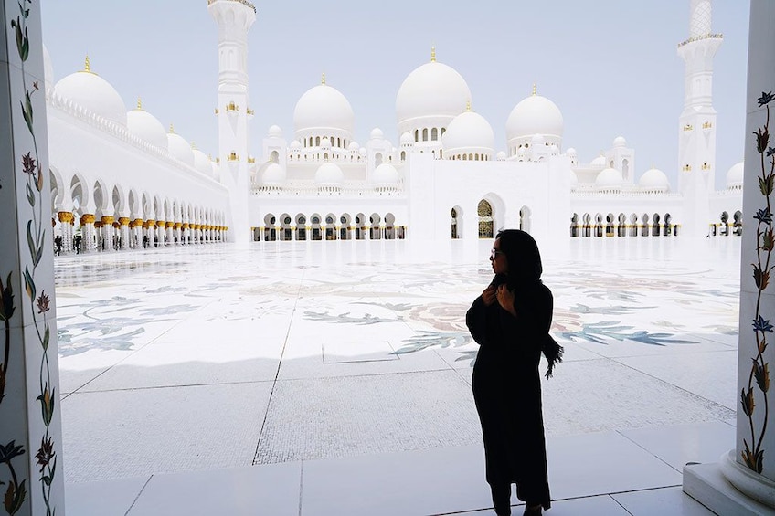 Woman at a mosque in Abu Dhabi
