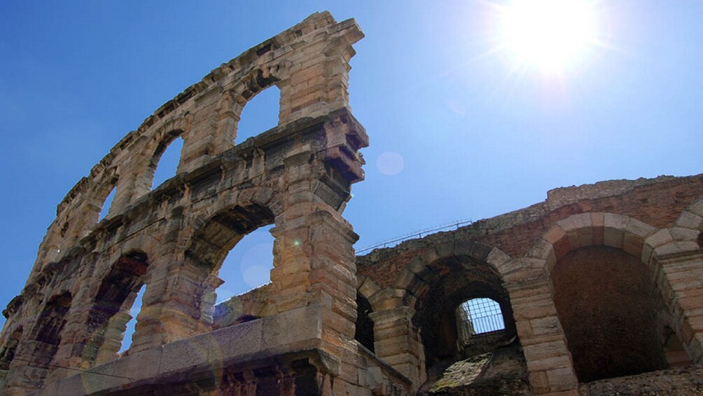 Verona City of Love Sightseeing Tour
