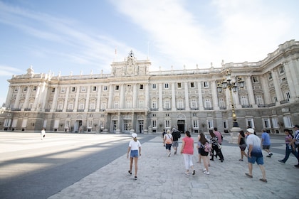 Koninklijk Paleis Madrid met tapasproeverij en Retiro Park