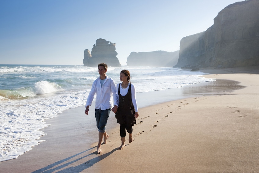 Great Ocean Road Eco-Friendly 12 Apostles Day Trip with lunch included