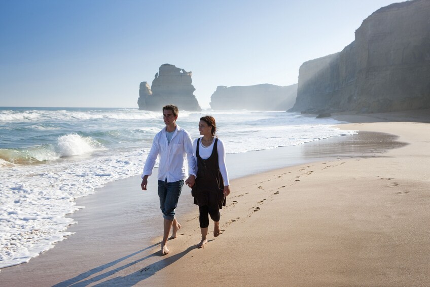 Great Ocean Road Eco-Friendly 12 Apostles Day Trip with lunch included