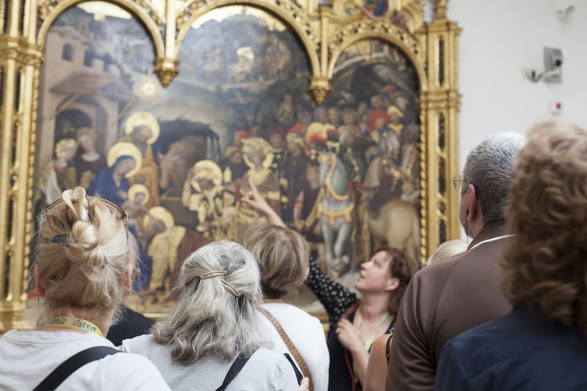 Skip-the-Line: Uffizi Masterclass by Art Expert