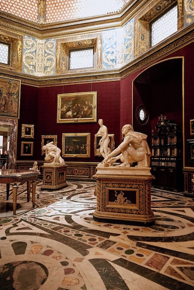 Skip-the-Line: Uffizi Masterclass by Art Expert