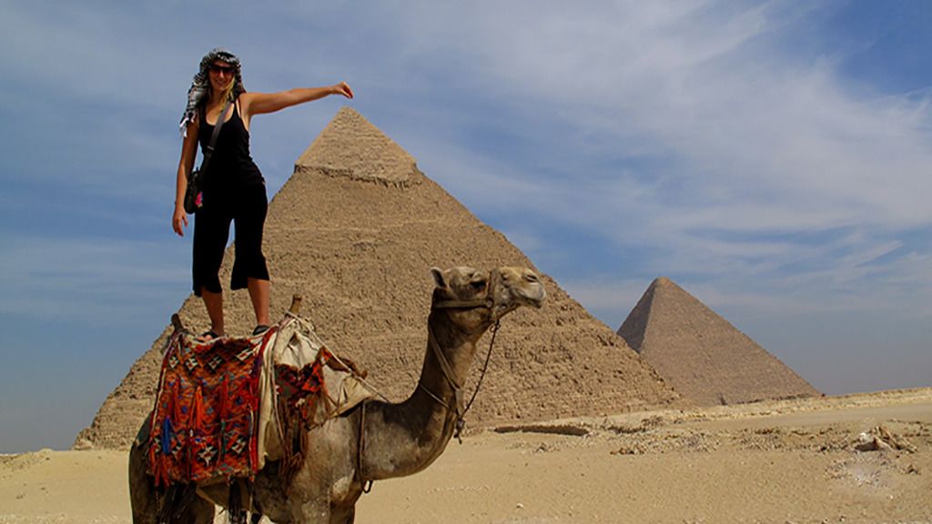 Giza Pyramids With Camel Ride and The Egyptian Museum - Private Tour