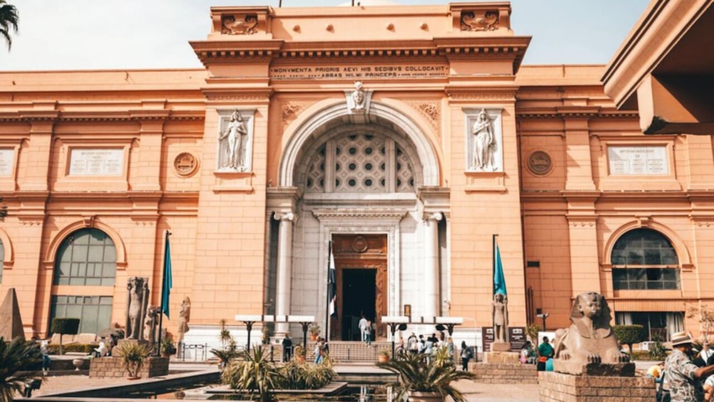 Giza Pyramids by Camel and The Egyptian Museum - Private Tour