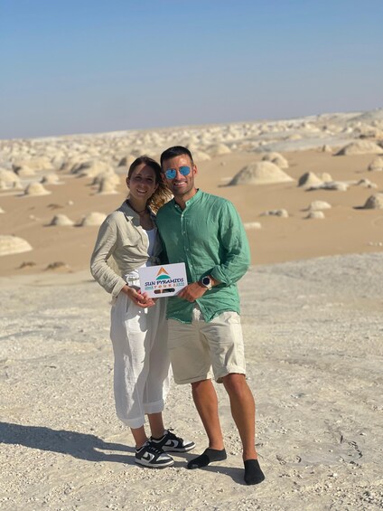 Private 2 Days White Desert and Bahariya Oasis Tour 