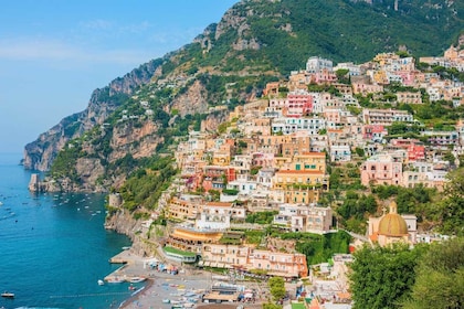 Amalfin rannikon helmiä Sorrentosta käsin