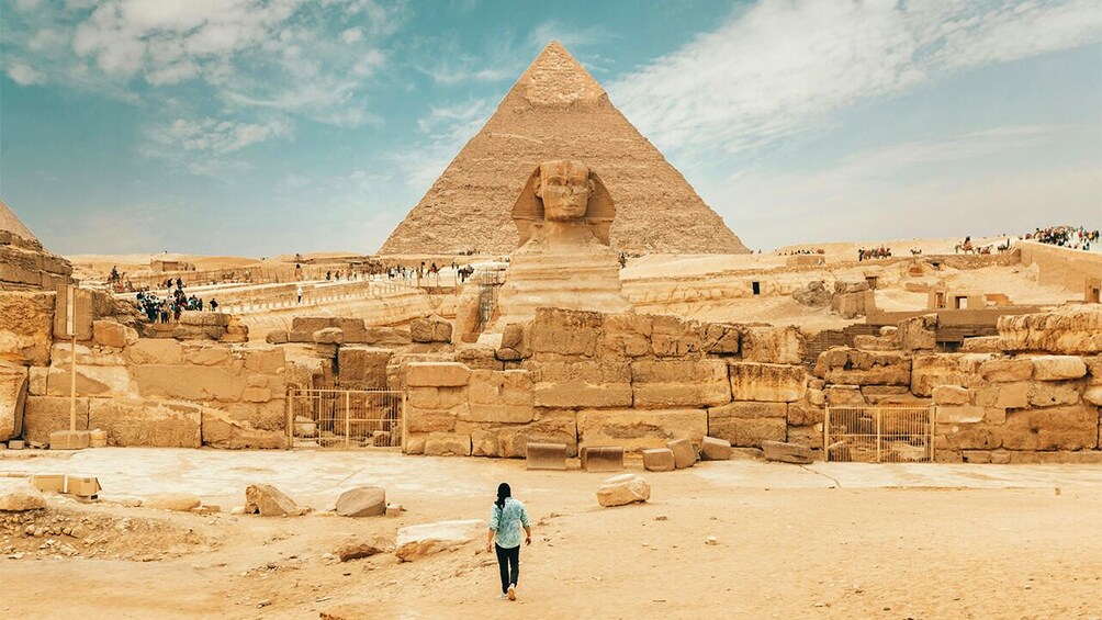 Giza Pyramids and Sphinx by Camel - Private Guided Tour