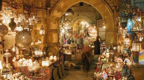 Yksityinen El-Moez Street ja Khan Khalili Bazaar Sisältää lounaan.