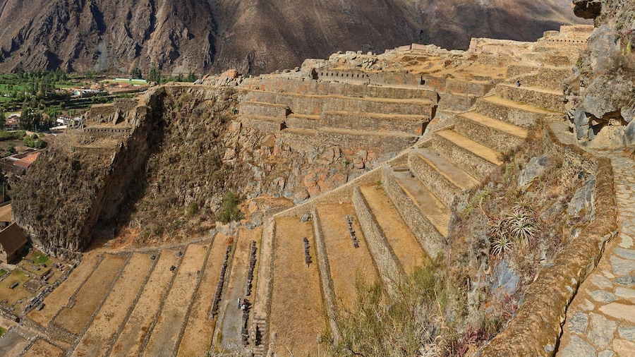 Premium Sacred Valley Tour: Chinchero, Moray & Ollantaytambo