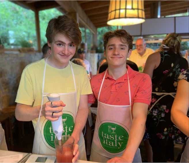 Pizza and Gelato Class at a Farmhouse in Tuscany