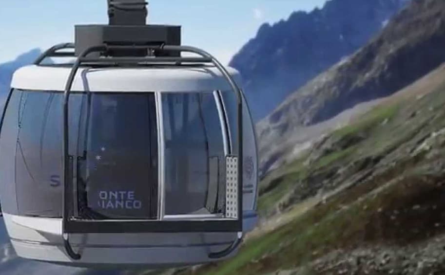 Gondola on Monte Bianco