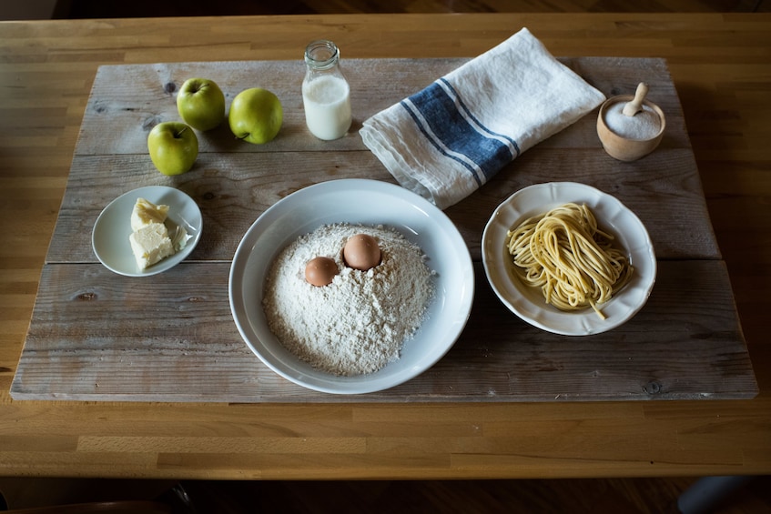 Private cooking class at a Cesarina's home in Milan