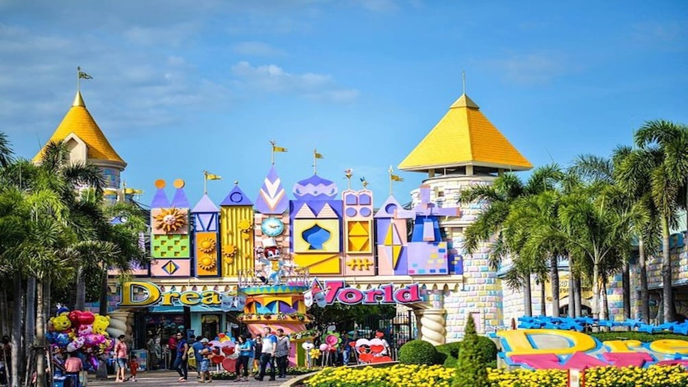 DreamWorld Theme Park