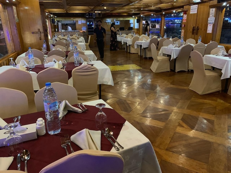 Dubai Marina Cruise With Dinner & Roundtrip Transfer