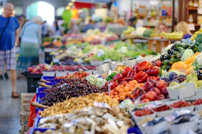 Private Market tour + 4-course Meal in a local home in Aosta