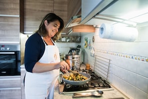 Private cooking class at a Cesarina's home in Venice