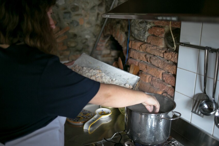 Private cooking class at a local's home in Asti