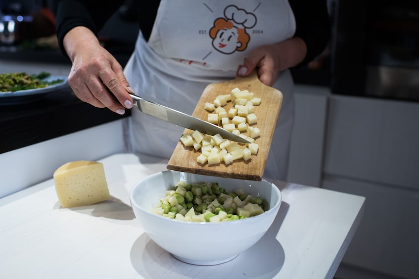 Private cooking class at a local's home in Siena