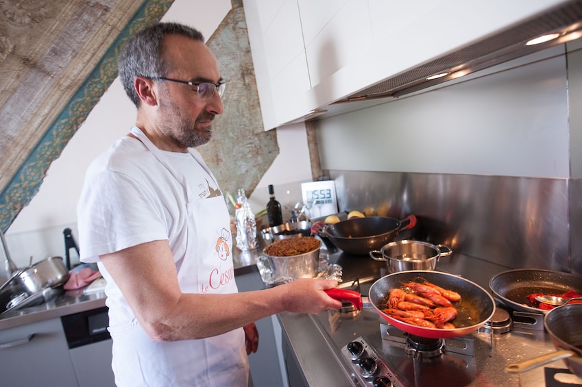 Private cooking class at a local's home in Naples