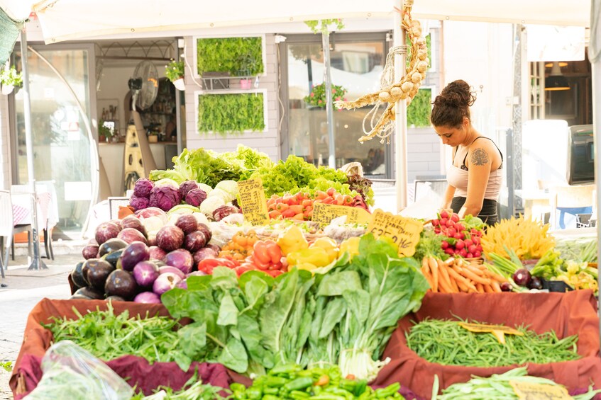 Private Montepulciano Market tour + Cook+Dine in local home