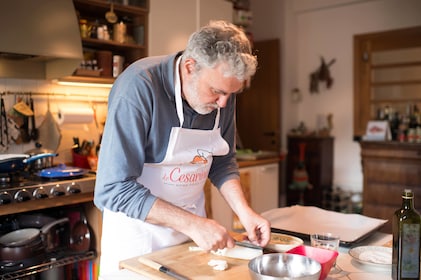 Private cooking class at a local's home in Lucca