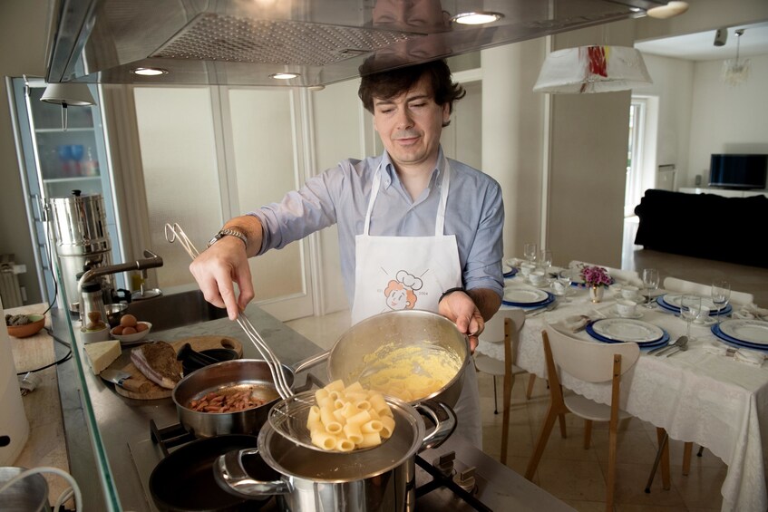 Cooking at Cesarina’s home in Rome