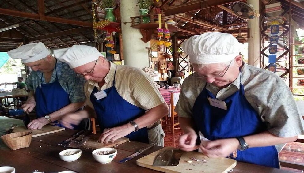 Baan Hongnual Cookery Session and Market Visit with Lunch