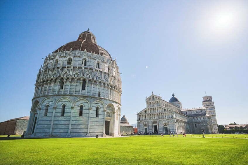 Pisa and Piazza dei Miracoli Half Day Tour from Florence