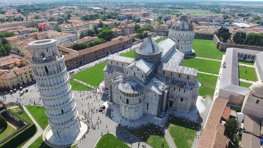 Pisa and Piazza dei Miracoli Half Day Tour from Florence