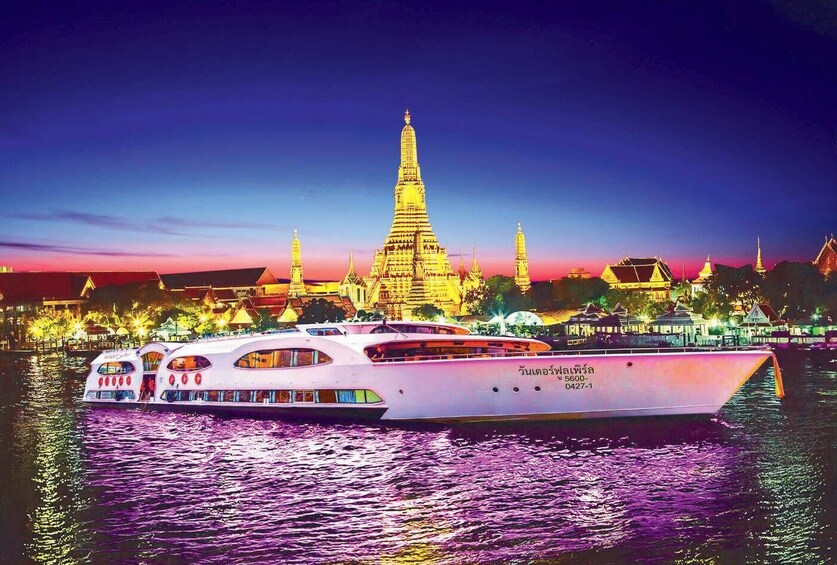 Grand Pearl Dinner Cruise with Live Entertainment
