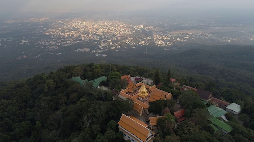 Apa itu Kuil Doi Suthep & Suku Bukit Meo (Hmong) Putih