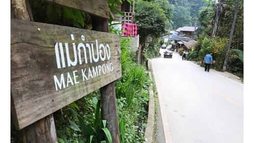 Tour del villaggio di Mae Kham Pong