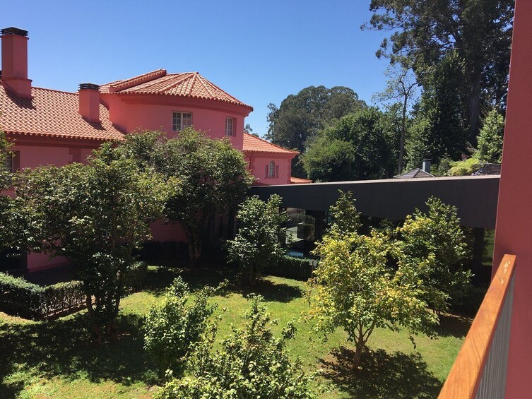 Private Service VIP Half-day Jardim da Serra Tour