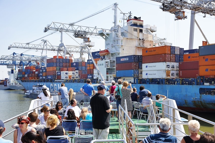 Guests on the steamship “Rotterdam” on the Rotterdam Harbour