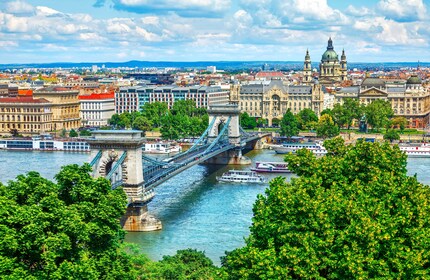 Budapestin yksityinen kiertoajelu Wienistä