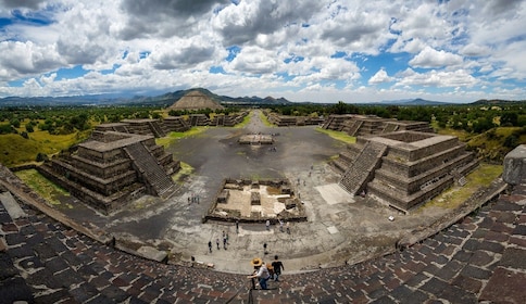 Private Full-Day Tour to Teotihuacan & Tula 
