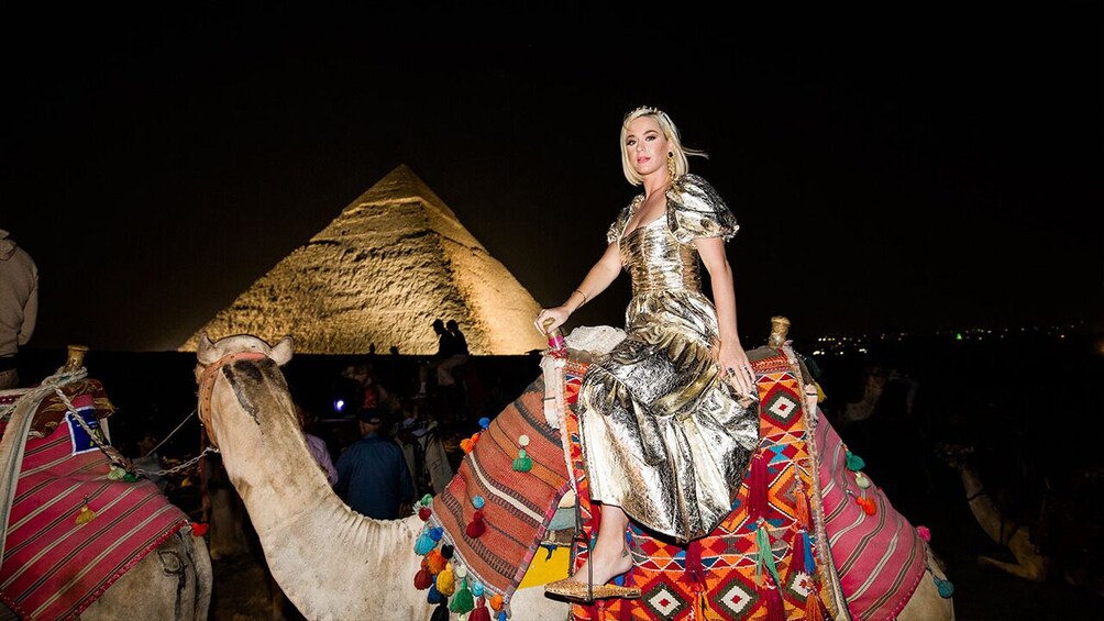 Sound and Light Show at Giza Pyramids - Guided Tour With Private Transfer
