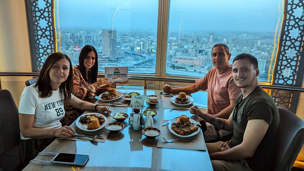 Private Tour to El-Moez Street and Cairo tower with Dinner