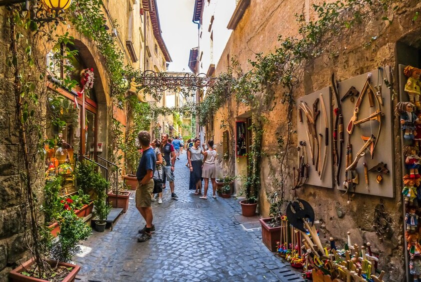 Heart of Umbria region: explore the mystic towns of Orvieto and Assisi